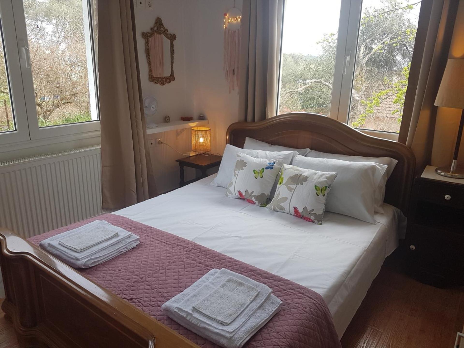 Olga'S Cozy Nest , Apartment In Ano Korakiana. Ngoại thất bức ảnh